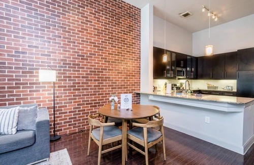 The Galleria Apartment | Rose at the Millennium - Stylish 1 BR in Houston