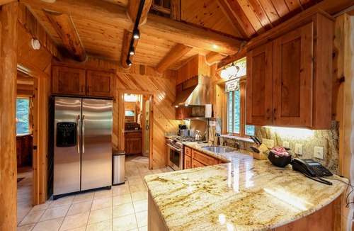 Eureka Cabin | Rosebud Cabin in NW Montana's Outdoor Wonderland