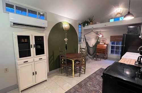 Plaza Midwood Cottage | Rosebud Retreat Cottage In Historic Plaza Midwood Walkable to EVERYTHING