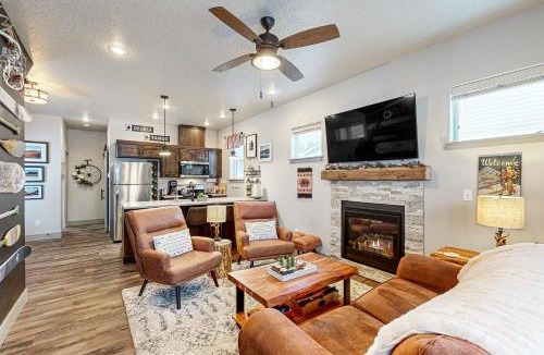 Donnelly House | Rosey - The Petite Chalet in the Pines