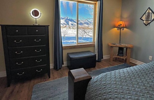 Belgrade Other | Ross Peak View Retreat @forthelovefarms