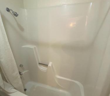 Fox Farm-College Hotel | Round-Up Motel