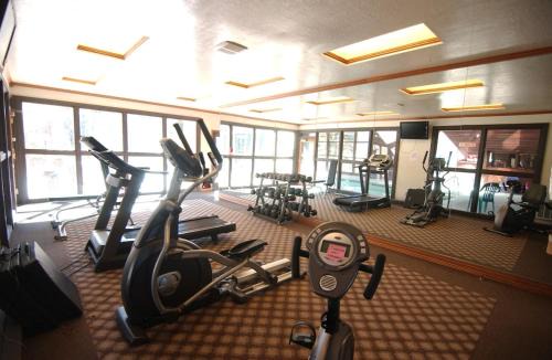 Brian Head Apartment | Royal King Suite Pool-Spa Ski-in out Gym, Sauna, Laundry, BBQ