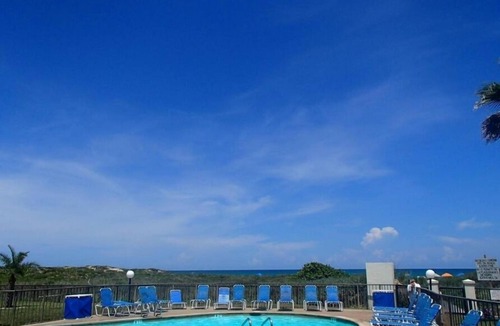 South Padre Island Condo | Royale Beach & Tennis Resort Cozy 1BR Condo with Hot Tub