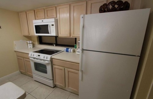 South Padre Island Condo | Royale Beach & Tennis Resort Lively 1BR Condo with Hot Tub