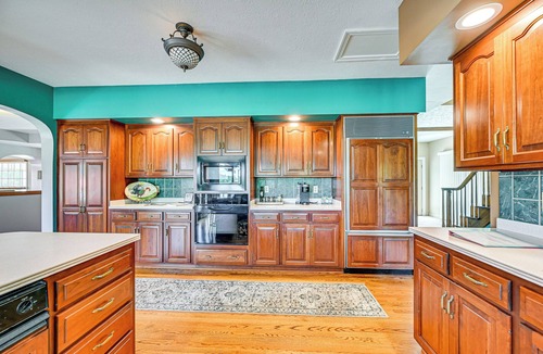 Somerdale House | Rural & Private Dover Retreat: Close to Wineries!
