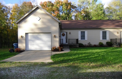Canal Fulton Condo | Rural setting in midst of quaint, small, historic town w/plenty of activities
