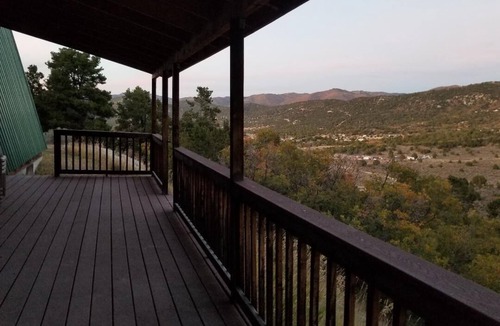 Fairview Cabin | Rustic Cabin Getaway