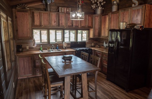 Texas Gulf Coast Region House | Rustic Cabin in the Woods