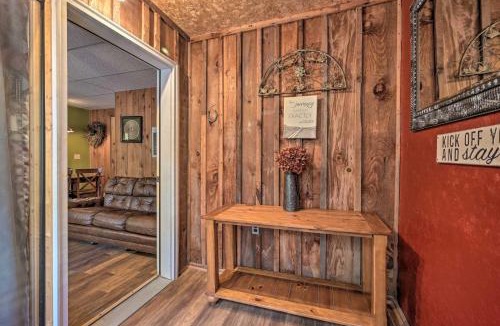 Huntingdon House | Rustic Clint Eastwood Ranch Apt by Raystown Lake