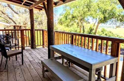Pauma Valley Cabin | Rustic Elegance by the Lake: Duplex Cabin Rental in Santa Ysabel