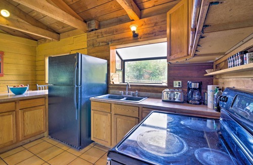 New Meadows Cabin | Rustic Idaho Cabin < 10 Mi to Payette Lake!