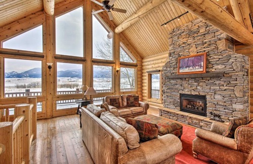 Livingston House | Rustic Livingston Home with Deck and Mtn Views!