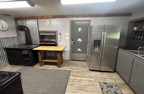 Philipsburg House | Rustic Lodge near Black Moshannon & Penn State
