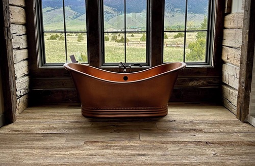 Livingston House | Rustic Luxury Barn Retreat in Pray, Montana – Family & Pet Friendly