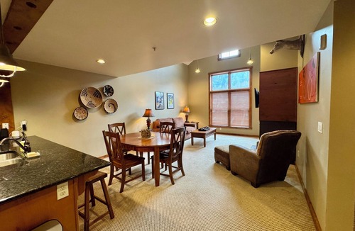 Kellogg Condo | Rustic Penthouse Condo with Large Community Spa Room.