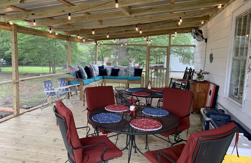 Sardis House | Rustic retreat