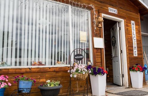 Salmon Hotel | Sacajawea Inn