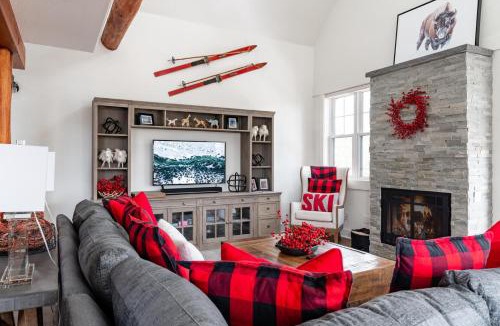 Saddle Ridge Apartment | Saddle Ridge D1 by Moonlight Basin Lodging