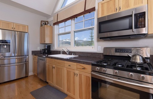 Saddle Ridge House | Saddle Ridge U2- Ski-in/out Luxury w/2 King Suites, Privacy, Mtn Views, Hot Tub