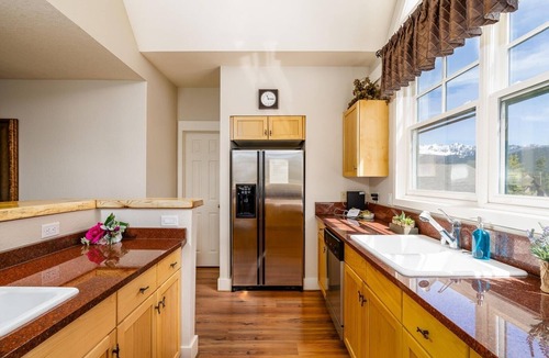 Saddle Ridge Condo | Saddle Ridge V2 (3-Bedroom Condo) with Mountain view by Moonlight Basin Lodging