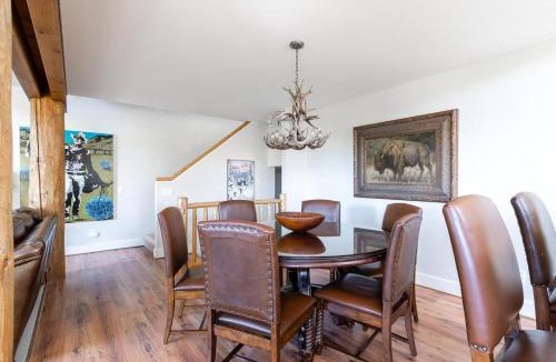 Saddle Ridge Apartment | Saddle Ridge V2 by Moonlight Basin Lodging