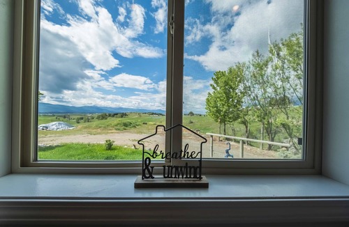 Eureka Cabin | Saddlehorn Ridge Cabin - Firepit|Fireplace|Views