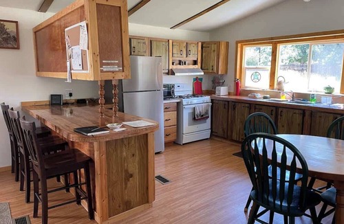Saddlestring House | Sadie's Place, Two Bedroom tucked into paradise.