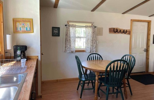 Saddlestring House | Sadie's Place, Two Bedroom tucked into paradise.