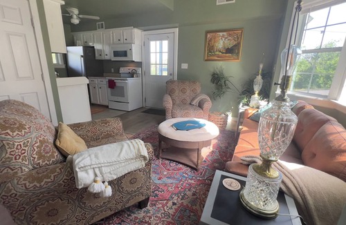 San Marcos House | Sage House in the Hill Country