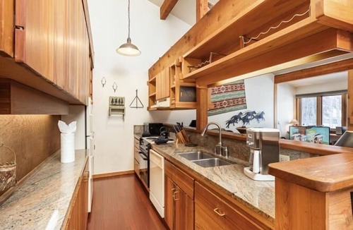 Moose Wilson Road Condo | Sagebrush 1324: The Aspens- Enjoyable Condo with Updates Throughout