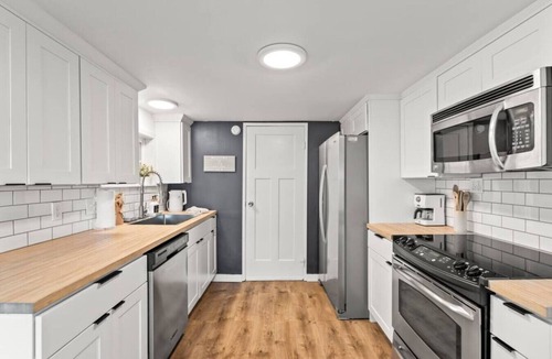 Retsil Cottage | Salish Sea Cottage-2 BR Waterfront in Port Orchard