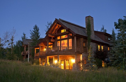 Victor House | Salmonfly Lodge Remodeled Teton Springs Log Cabin in Victor w/Hot Tub & A/C