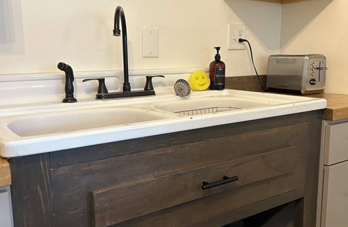 Lava Hot Springs Apartment | Salt Shaker Studio Apartment