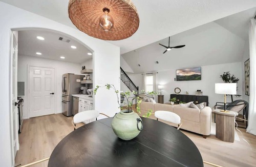 North Houston Gardens House | Sam Houston Race Track/Garage/Pet friendly/BBQGril