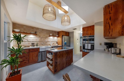 Sam Hughes House | Sam Hughes/2 BR 1.5 BA/Completely Remodeled