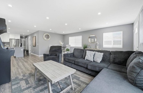 Stockton House | San Diego 3 Bedroom Urban Escape