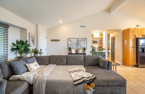 Ocean View Hills House | San Diego * Jacuzzi * Backyard Paradise