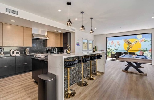 Point Loma House | San Diego! Sleeps 12! Walk to Restaurants! 3 decks
