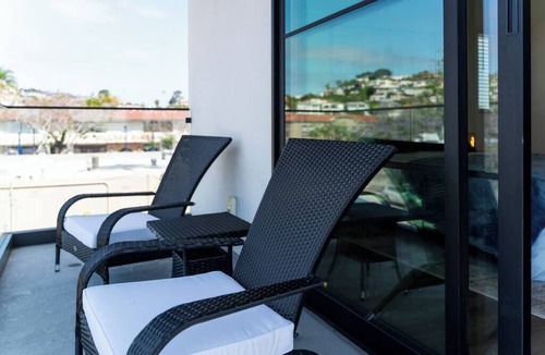 Point Loma House | San Diego! Sleeps 12! Walk to Restaurants! 3 decks