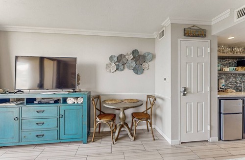 Galveston Apartment | San Luis Resort studio with Gulf view, pool, hot tub, fitness room & firepit