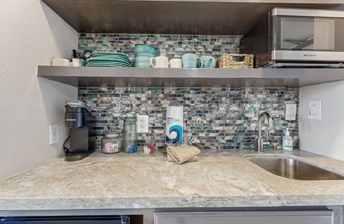 Galveston Apartment | San Luis Resort studio with Gulf view, pool, hot tub, fitness room & firepit
