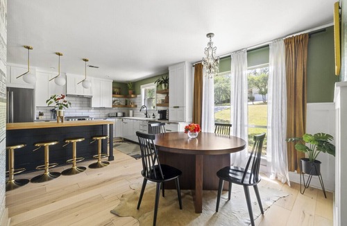 San Marcos House | San Marcos 5BR | Private Pool, Gym, Fire Pit, Walk to TXST, Sleeps 12