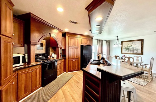 San Marcos House | San Marcos Bobcat Getaway Retreat