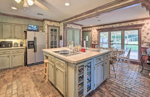 Sand Springs House | Sand Springs Home w/ Large Yard: 3 Mi to Lake