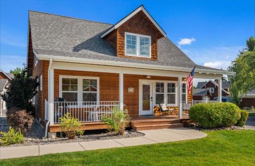 Dover Bay House | Sandpoint Shenanigans