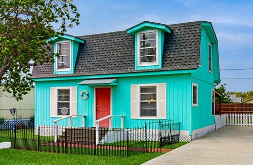 Fulton House | Sandy Toes