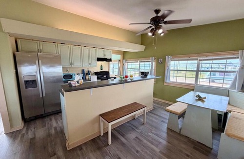 Cedar Lane Apartment | Sargent Sunset & Fishing Retreat