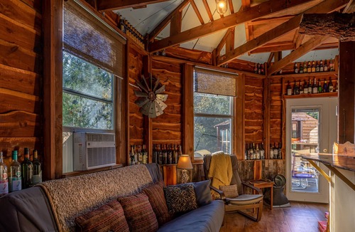 Celeste Bed & Breakfast | Savannah's Meadow