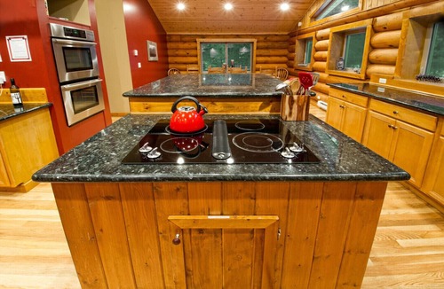 Leavenworth Cabin | Scenic Luxury on 12 Private Acres at the Grand & Beautiful Natapoc Lodge